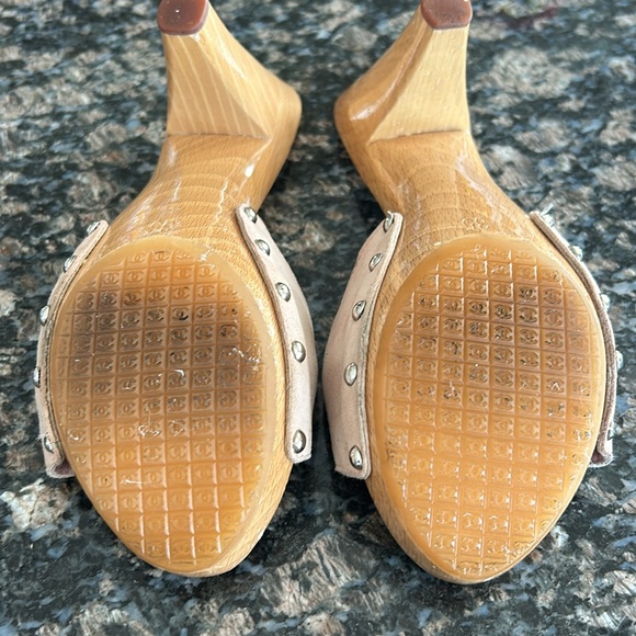 CHANEL WOODEN PLATFORM MULE CLOG SANDALS SIZE 35 - Picture 6 of 6